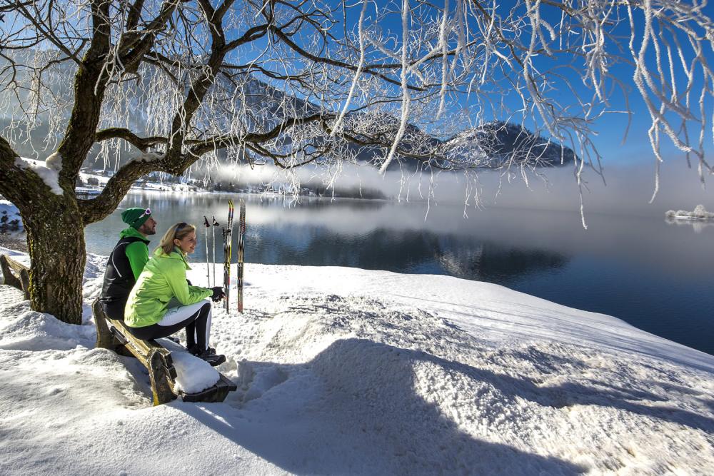 Zastávka u Grundlsee v oblasti Ausseerland-Salzkammergut